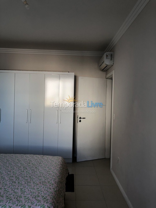 Apartamento para aluguel de temporada em Itapema (Meia Praia)