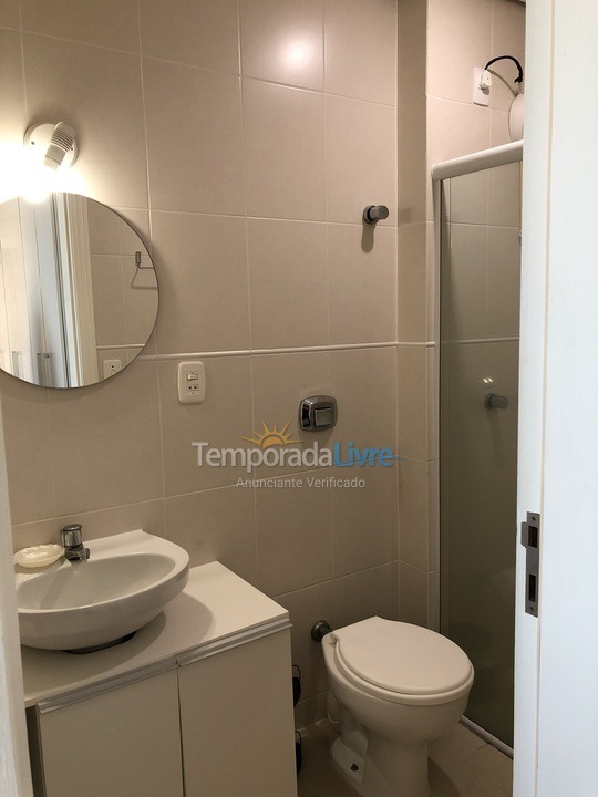 Apartamento para aluguel de temporada em Itapema (Meia Praia)