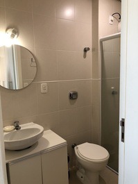 Frente mar 3 suítes e 2 vagas no coração da cidade