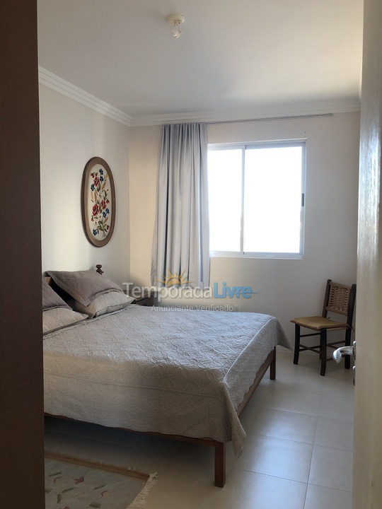 Apartamento para aluguel de temporada em Itapema (Meia Praia)