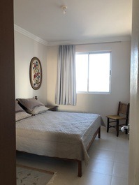 Frente mar 3 suítes e 2 vagas no coração da cidade