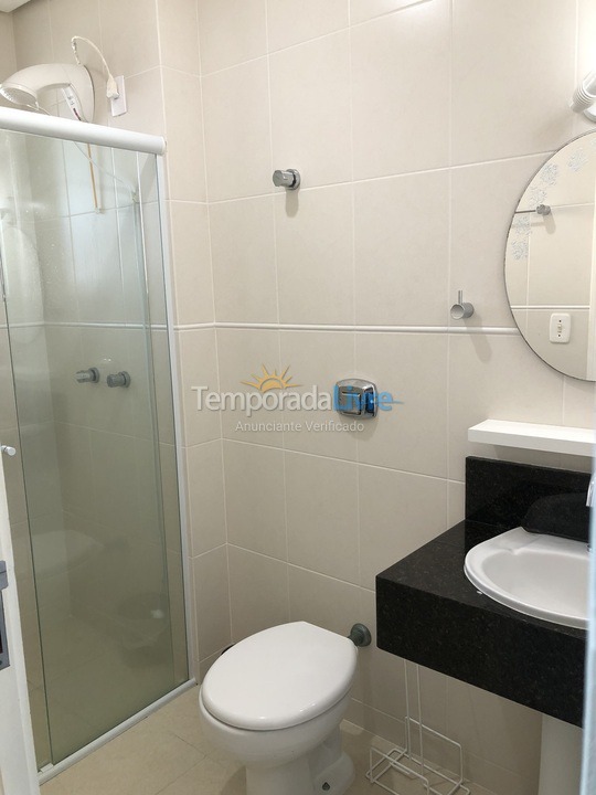 Apartamento para aluguel de temporada em Itapema (Meia Praia)