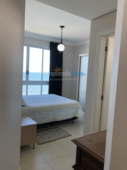 Apartamento para aluguel de temporada em Itapema (Meia Praia)