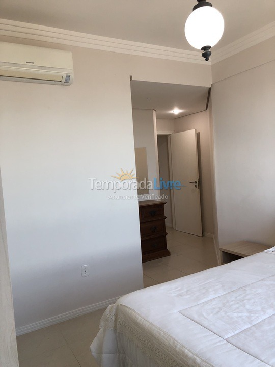 Apartamento para aluguel de temporada em Itapema (Meia Praia)