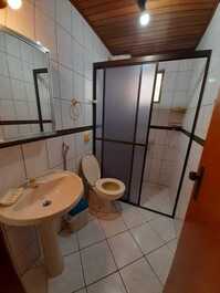 Ótimo apto a 150m da Praia