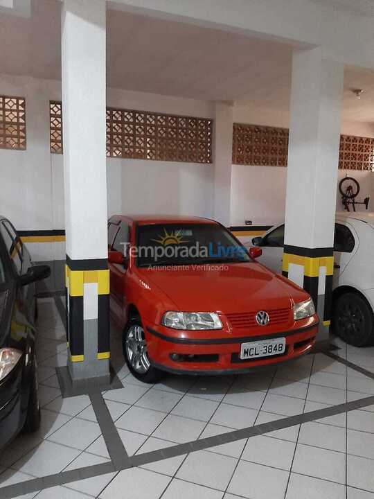 Apartamento para aluguel de temporada em Itapema (Meia Praia)