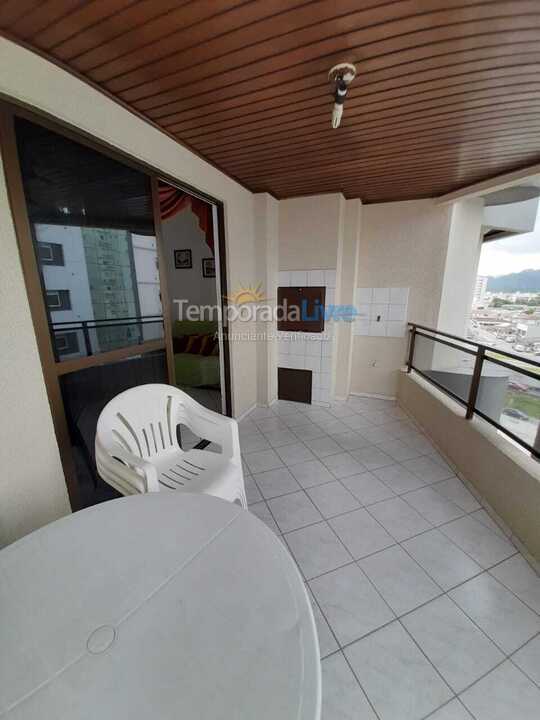 Apartamento para aluguel de temporada em Itapema (Meia Praia)