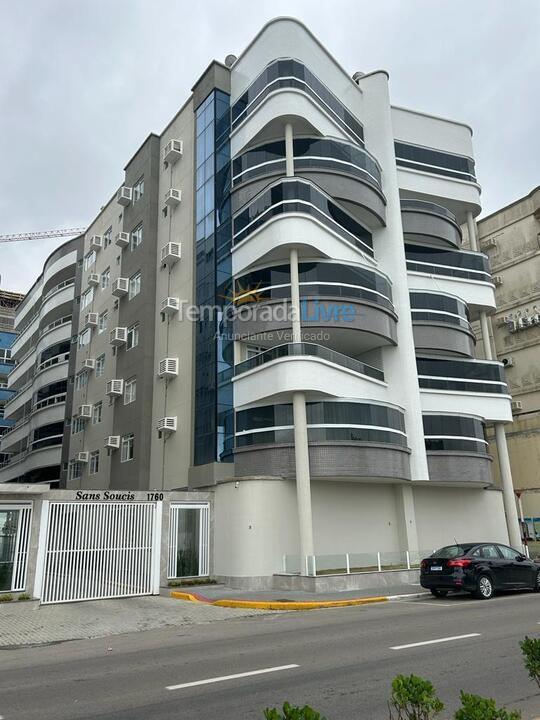 Apartamento para aluguel de temporada em Itapema (Centro)