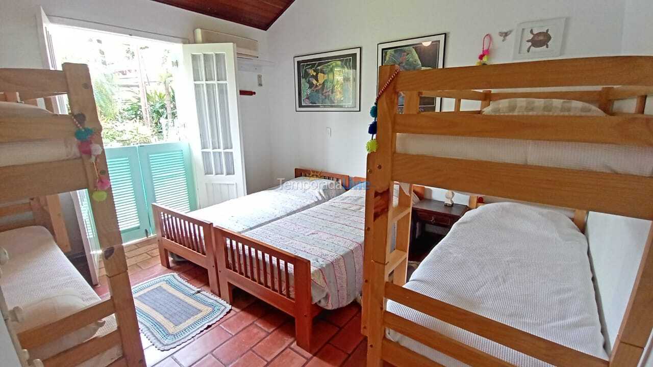 House for vacation rental in São Sebastião (Praia da Baleia)