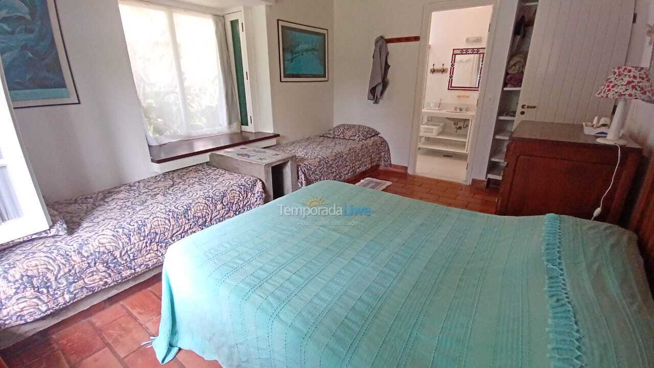 House for vacation rental in São Sebastião (Praia da Baleia)