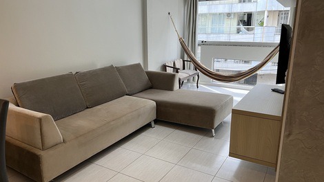 Large Apartment with 03 bedrooms in Praia de Bombas