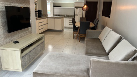 Large Apartment with 03 bedrooms in Praia de Bombas