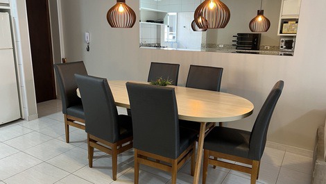 Large Apartment with 03 bedrooms in Praia de Bombas