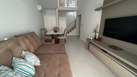Hermoso Duplex en Praia de Mariscal con 02 suites