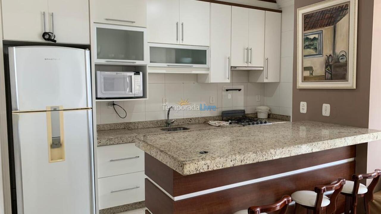 Apartamento para aluguel de temporada em Itapema (Meia Praia)