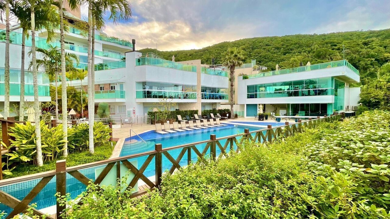 Apartment for vacation rental in Bombinhas (Praia de Bombas)