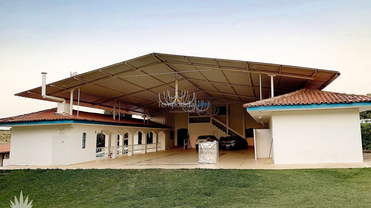 Casa para aluguel de temporada em Elias Fausto (Vila Cachoeirinha)