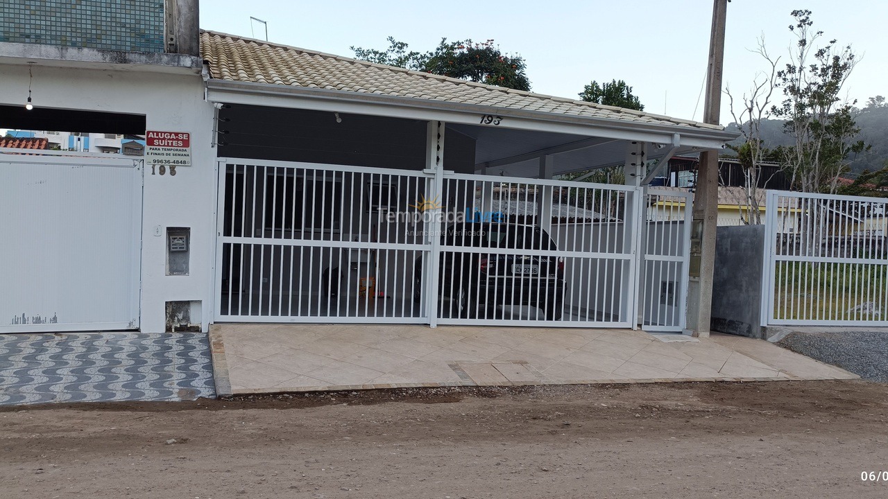 House for vacation rental in Ubatuba (Praia das Toninhas)