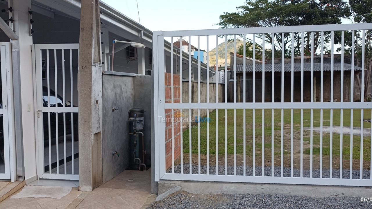 House for vacation rental in Ubatuba (Praia das Toninhas)