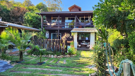 BEACH HOUSE WITH FULLY PRIVATE SWIMMING POOL IN THE MIDDLE OF ROSA'S NATURE