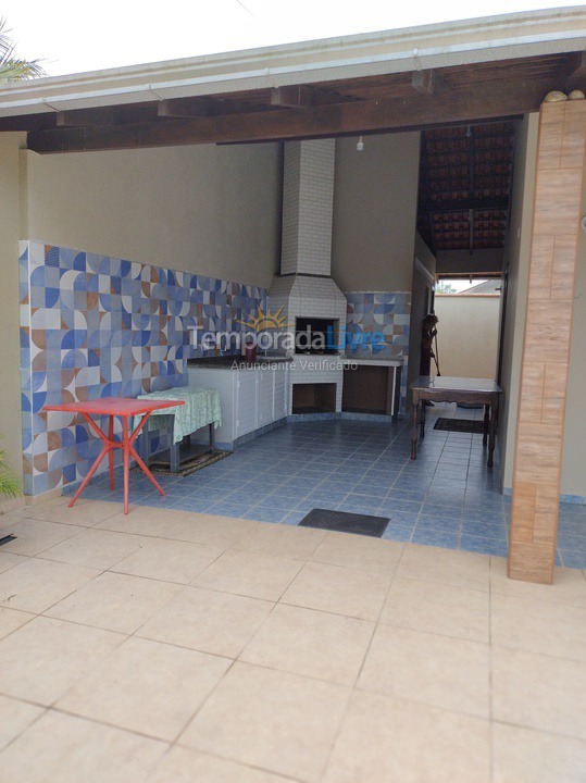 Casa para aluguel de temporada em Guaratuba (Coroados)