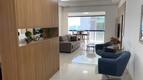 FRONT AV. GREAT AP FOR 10 PEOPLE