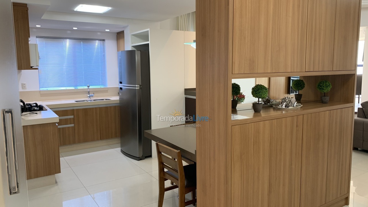 Apartment for vacation rental in Itapema (Meia Praia)