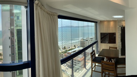 FRONT AV. GREAT AP FOR 10 PEOPLE