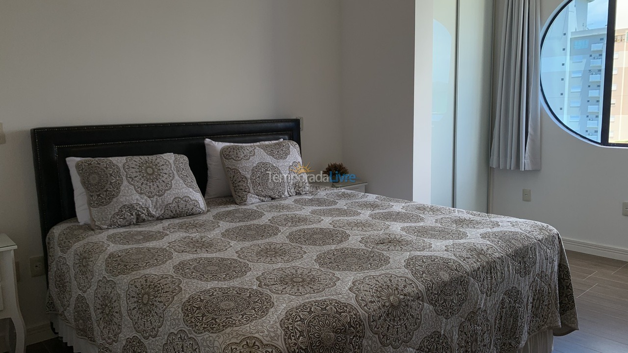 Apartment for vacation rental in Itapema (Meia Praia)