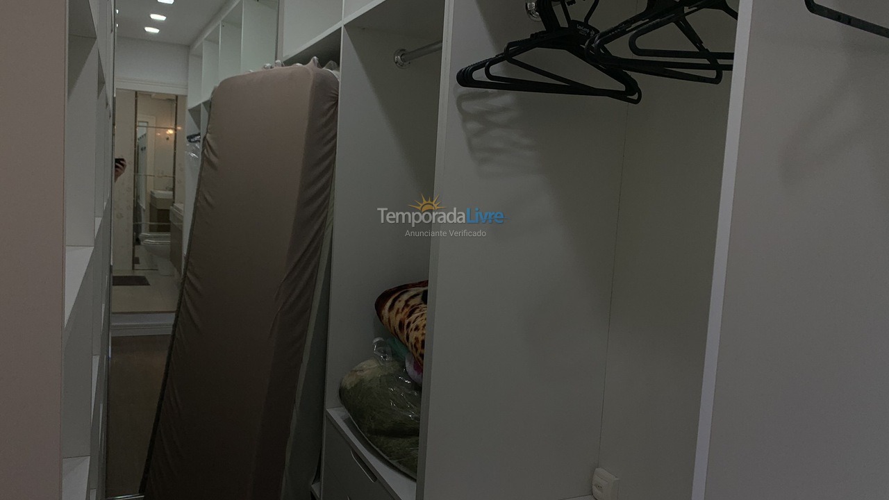 Apartment for vacation rental in Itapema (Meia Praia)