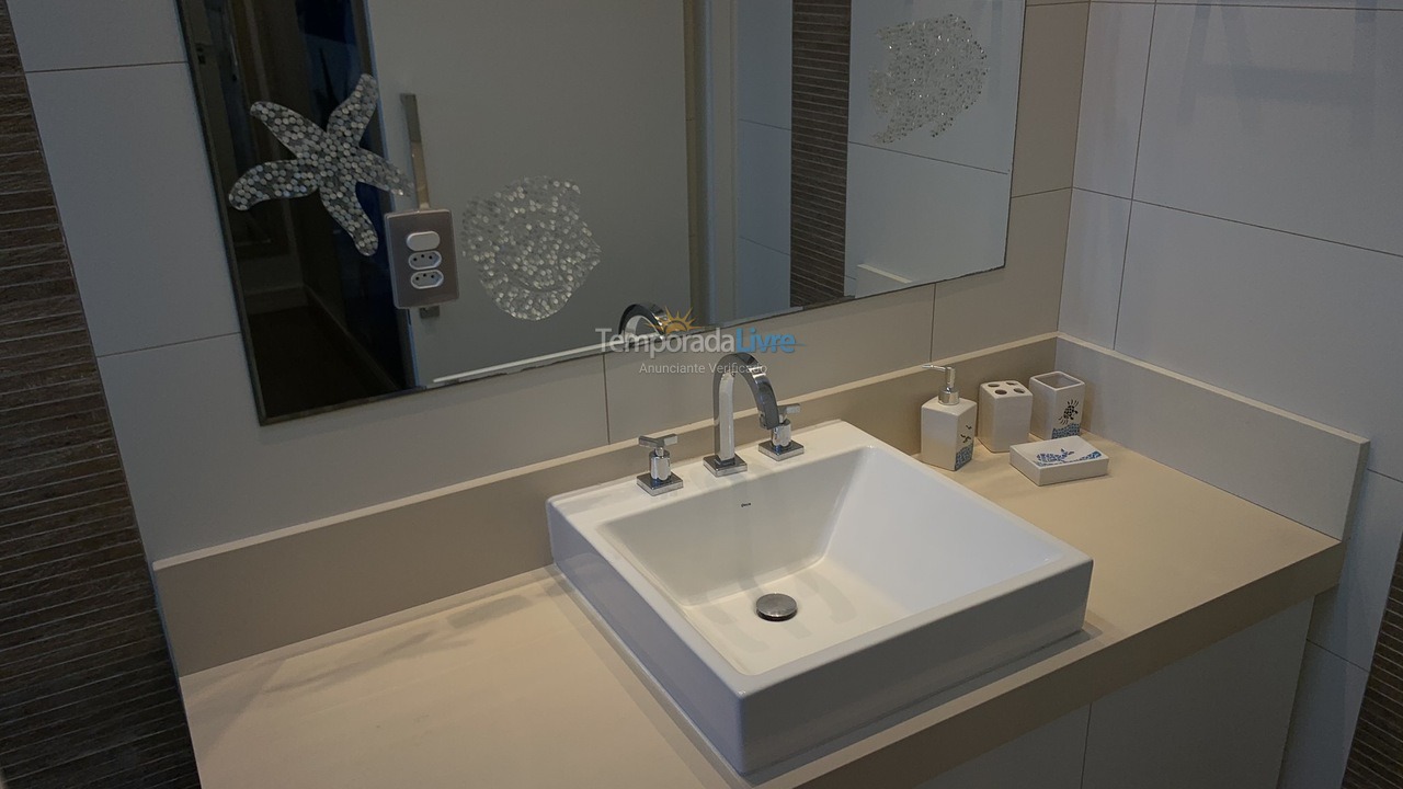 Apartment for vacation rental in Itapema (Meia Praia)