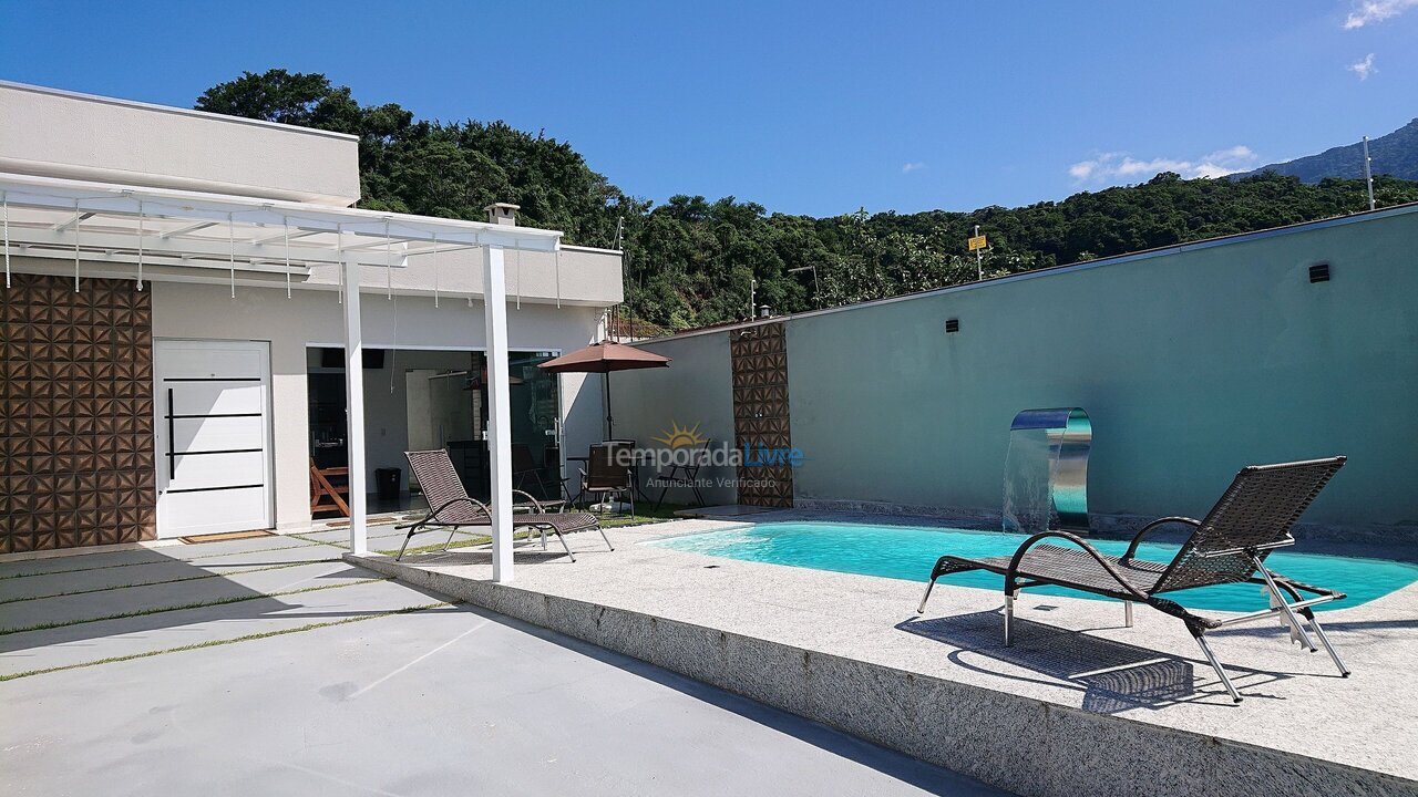 House for vacation rental in Caraguatatuba (Massaguaçu)