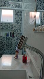 Beautiful House with Swimming Pool, Barbecue, Wifi, 700m from Massaguaçu Beach