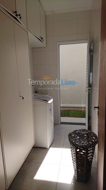 House for vacation rental in Caraguatatuba (Massaguaçu)