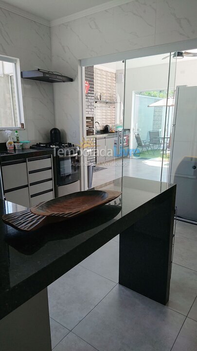 House for vacation rental in Caraguatatuba (Massaguaçu)