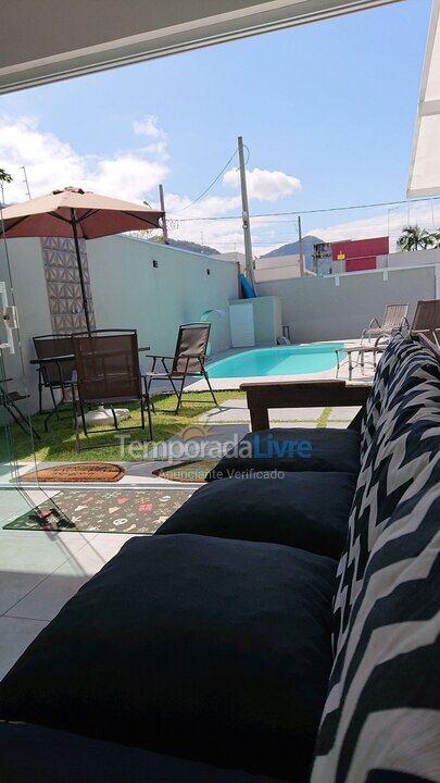 House for vacation rental in Caraguatatuba (Massaguaçu)
