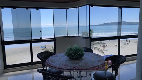 PIE EN LA ARENA 3 DORMITORIOS