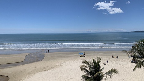 PIE EN LA ARENA 3 DORMITORIOS