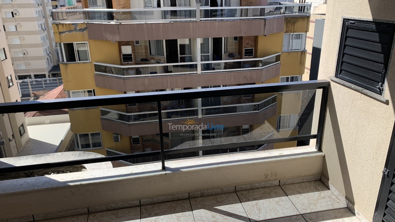 Apartamento para aluguel de temporada em Itapema (Meia Praia)