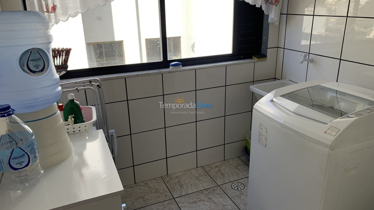 Apartamento para aluguel de temporada em Itapema (Meia Praia)