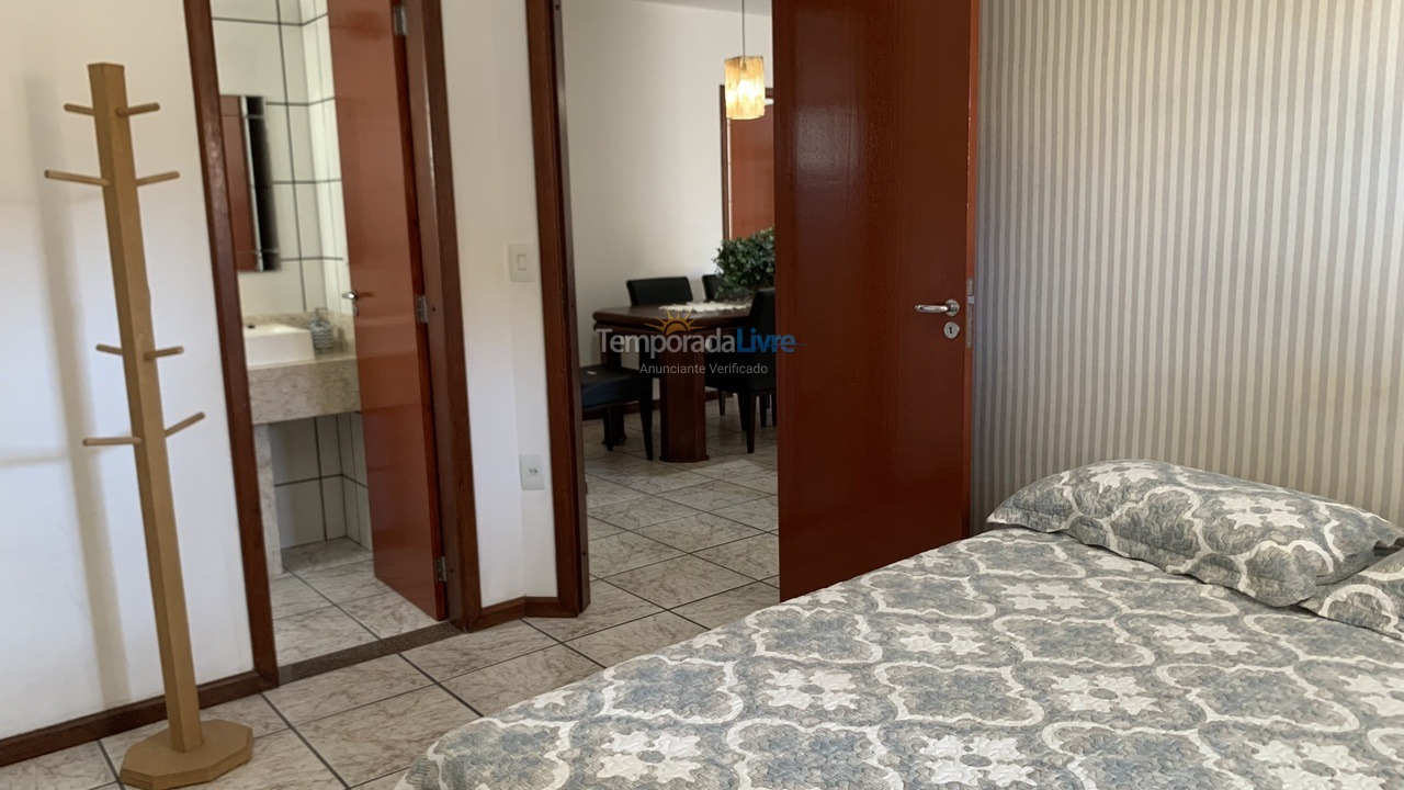 Apartamento para aluguel de temporada em Itapema (Meia Praia)