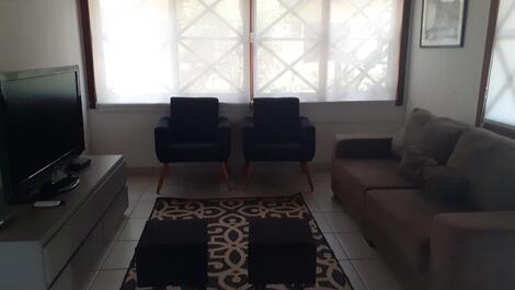 L2 - Casa em Condomínio fechado frente à praia de Maresias