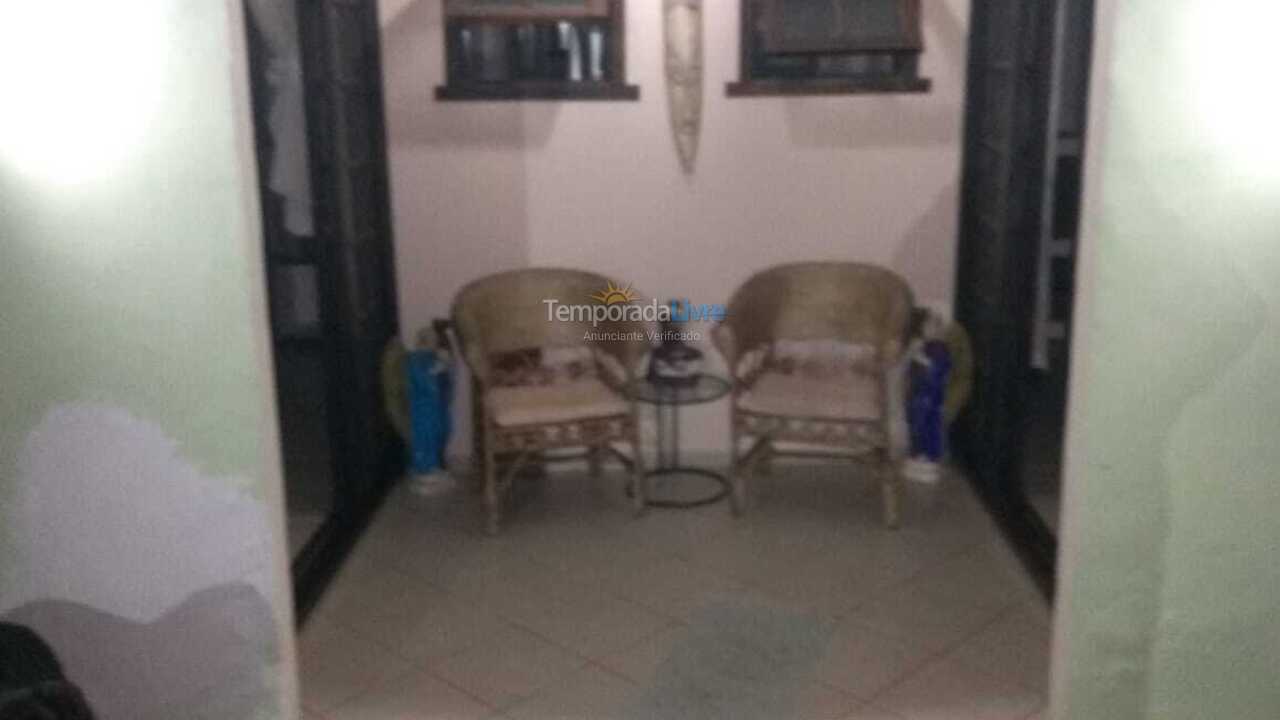 Casa para aluguel de temporada em Maricá (Praia de Itaipuaçu)