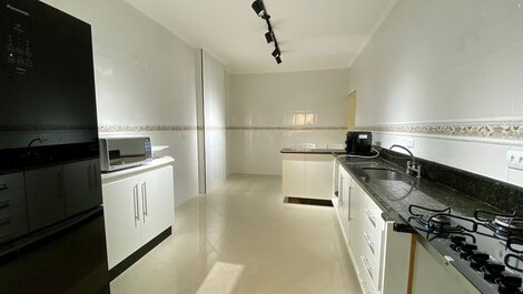 A201 - Ivory Coast Building