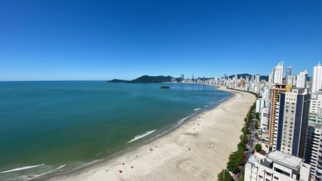 ¡Frente al mar! ¡Lujo En Las Alturas! Maravillosa Vista; Balcón + Barbacoa; 4 Suites