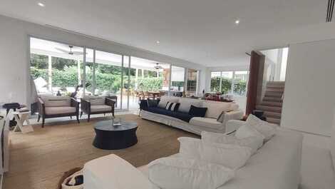 Praia da Baleia - House in Condominium - Lease