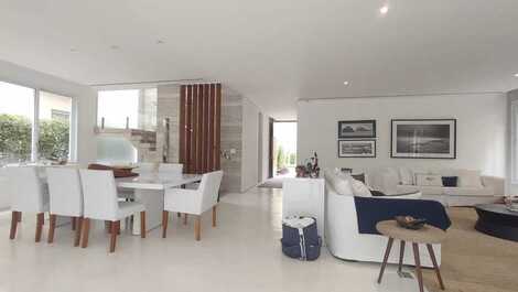 Praia da Baleia - House in Condominium - Lease