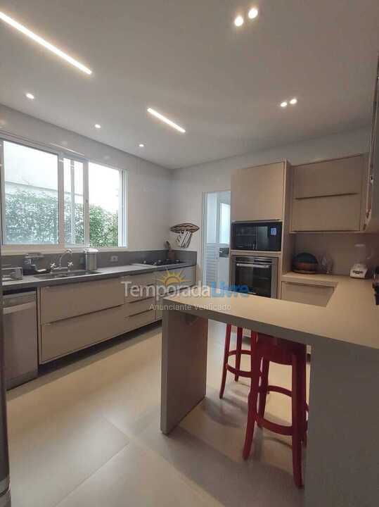 House for vacation rental in São Sebastião (Praia da Baleia)