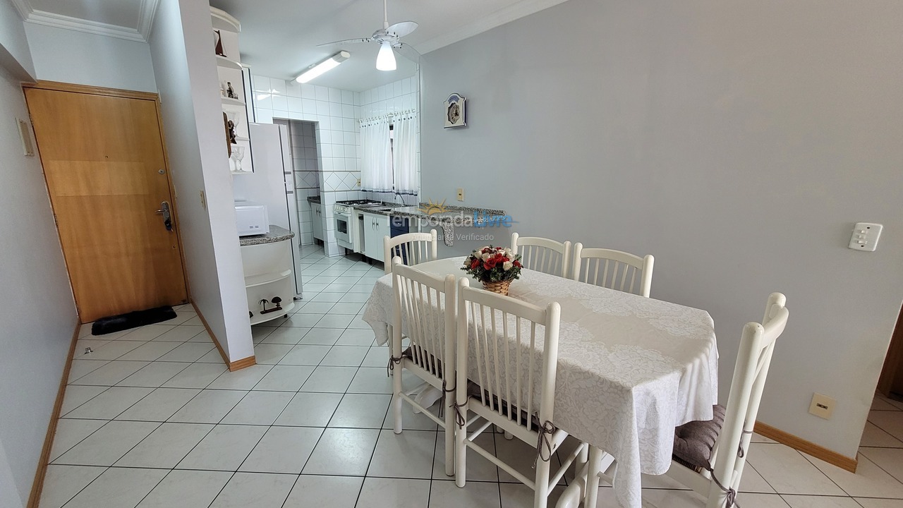Apartamento para aluguel de temporada em Bombinhas (Praia de Bombas)