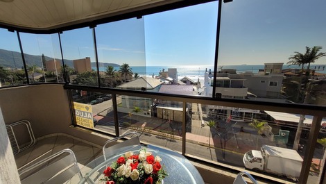 Aproveite o Melhor do Verão com Conforto e Vista Mar! BOMBAS